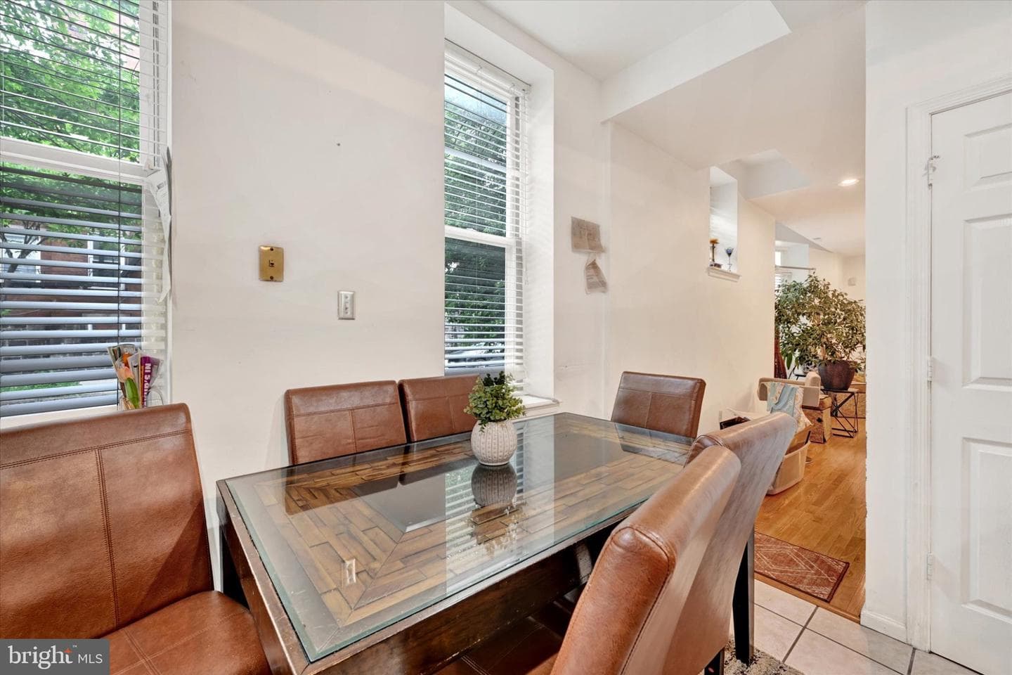 2072 Linden Avenue photo 11