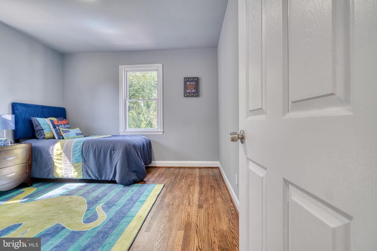 4906 Grindon Avenue photo 27