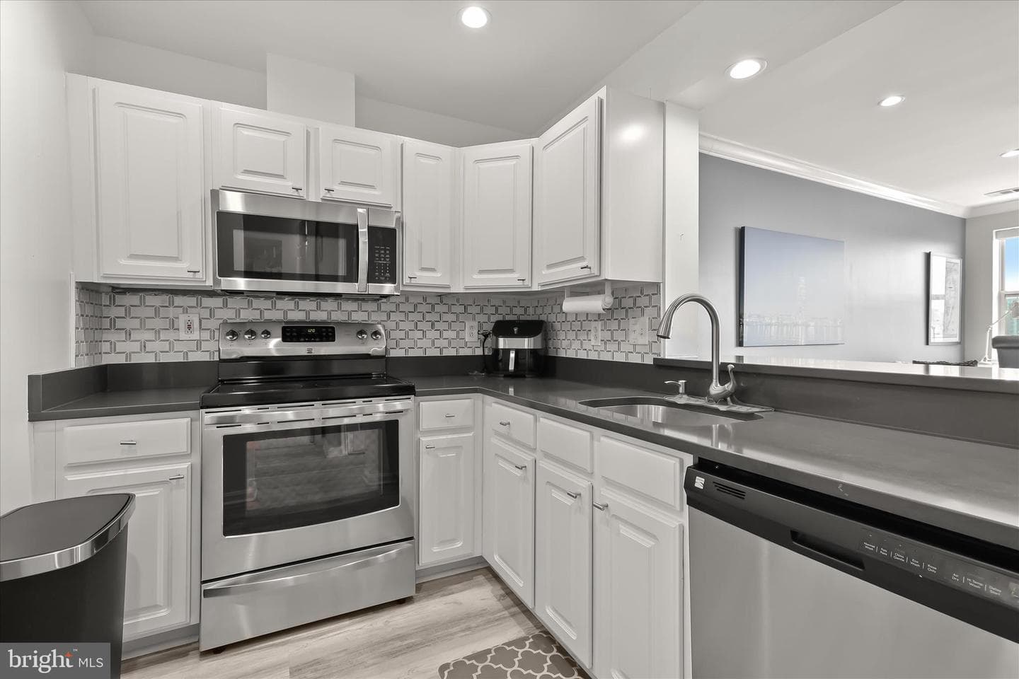 23 Pierside Drive #337 photo 14