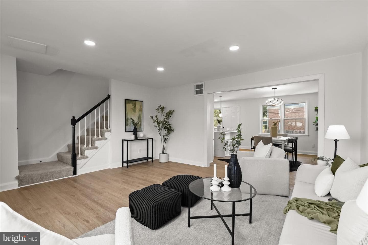 1302 Woodbourne Avenue photo 5