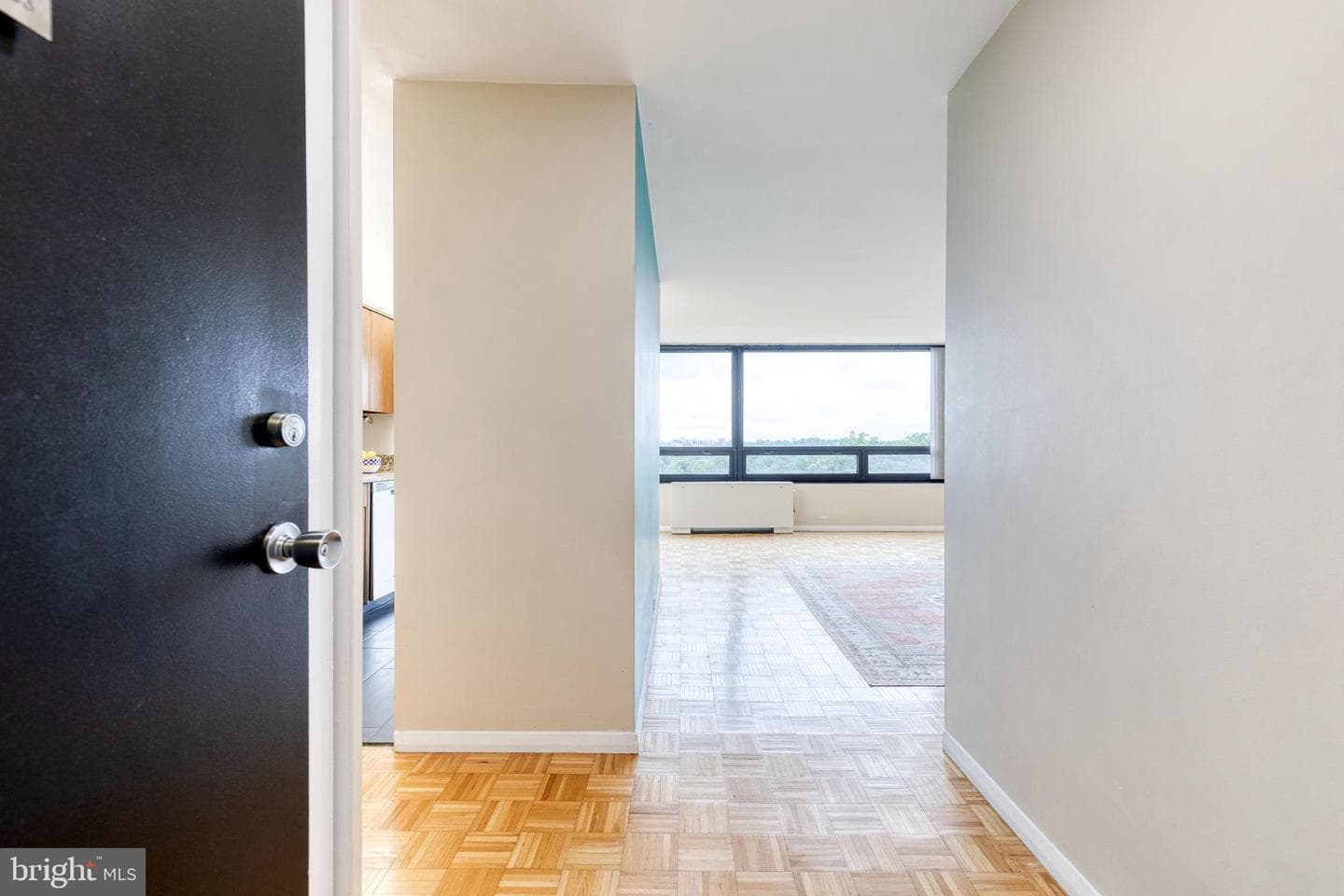 4000 N Charles St # 903 photo 3