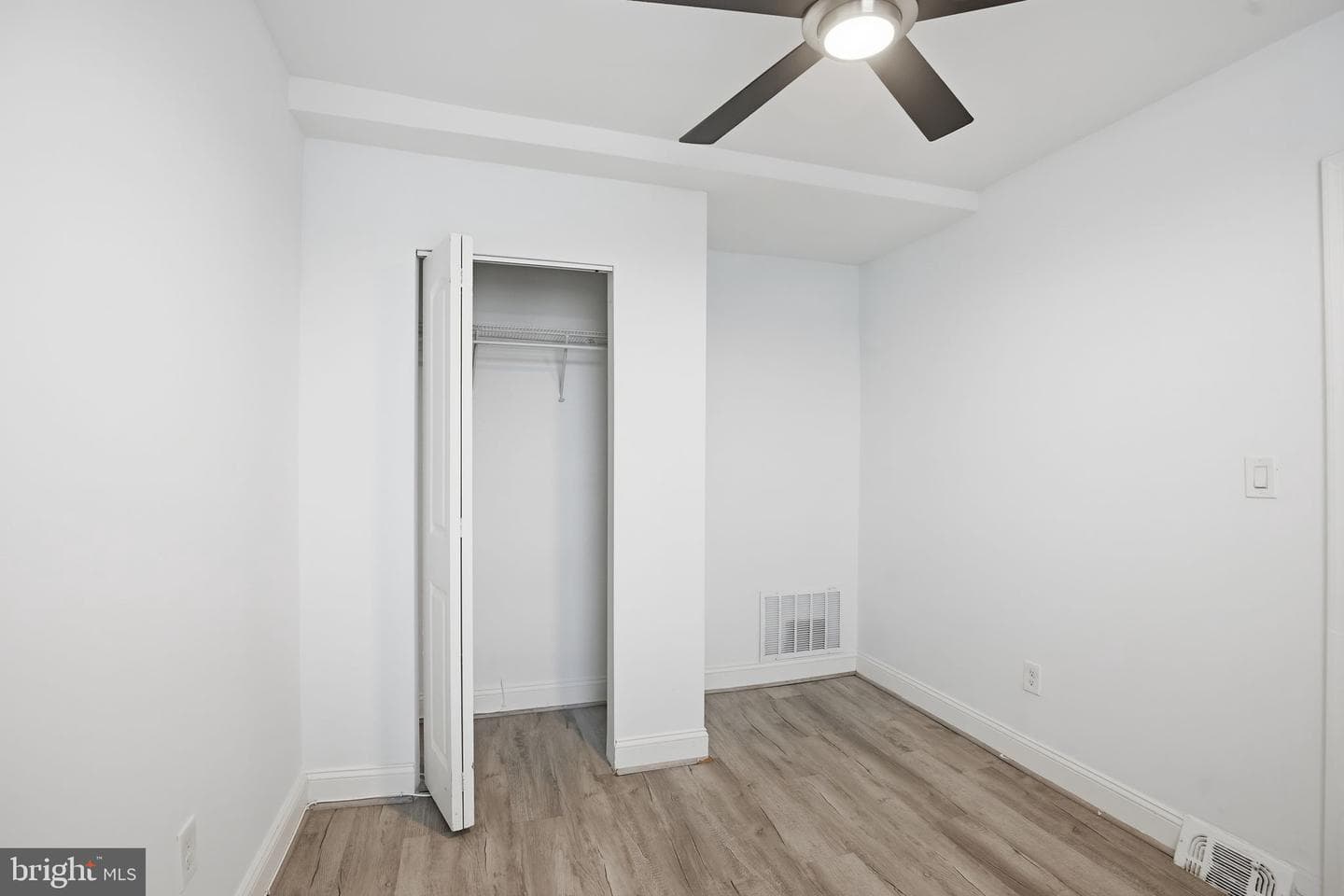 3330 Ravenwood Avenue photo 8