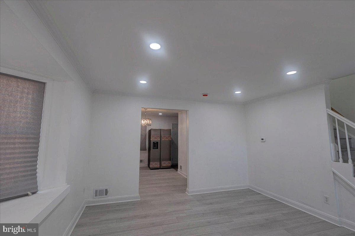 303 Charter Oak Avenue photo 10