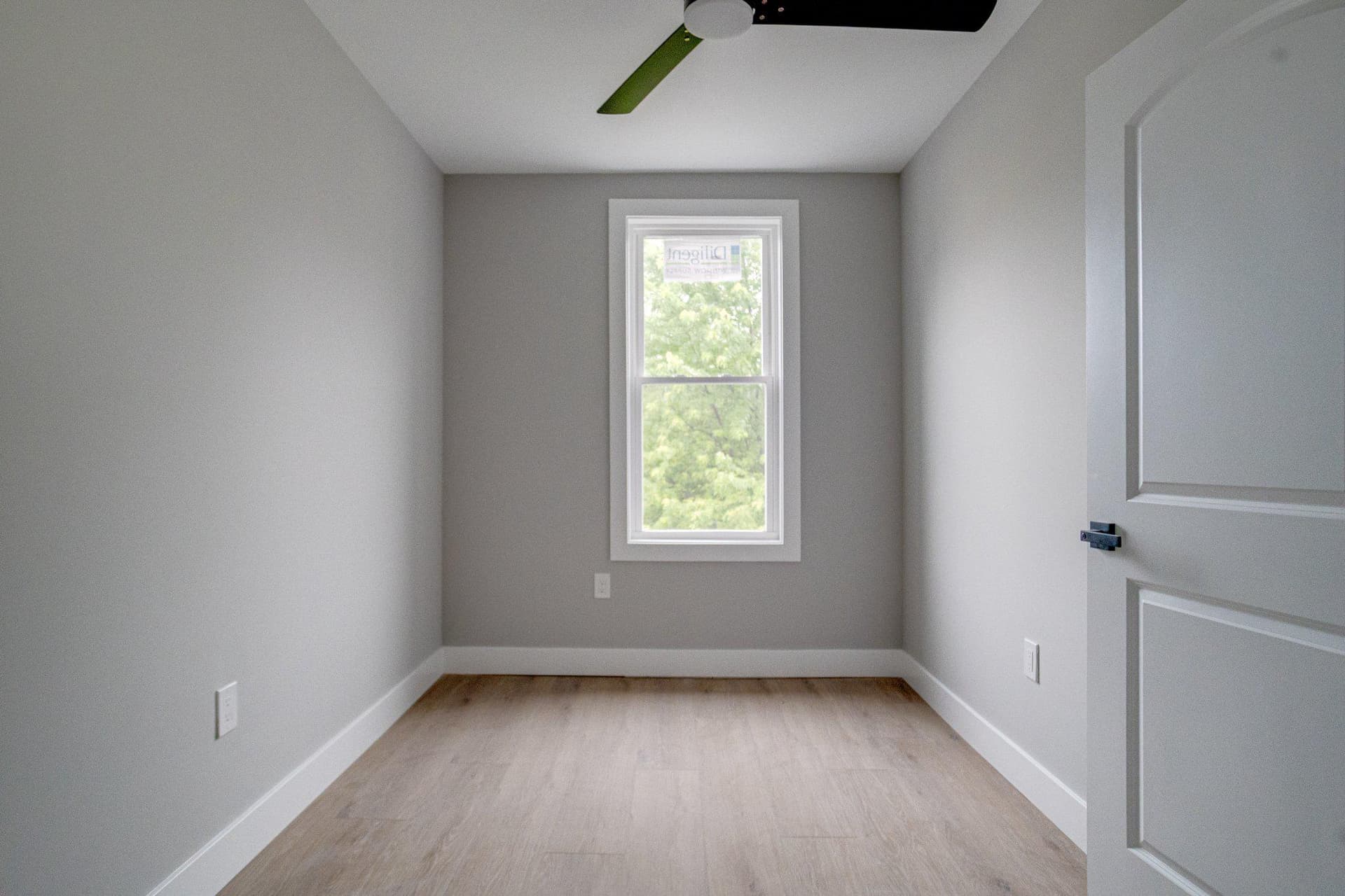 222 S Monastery Avenue photo 34