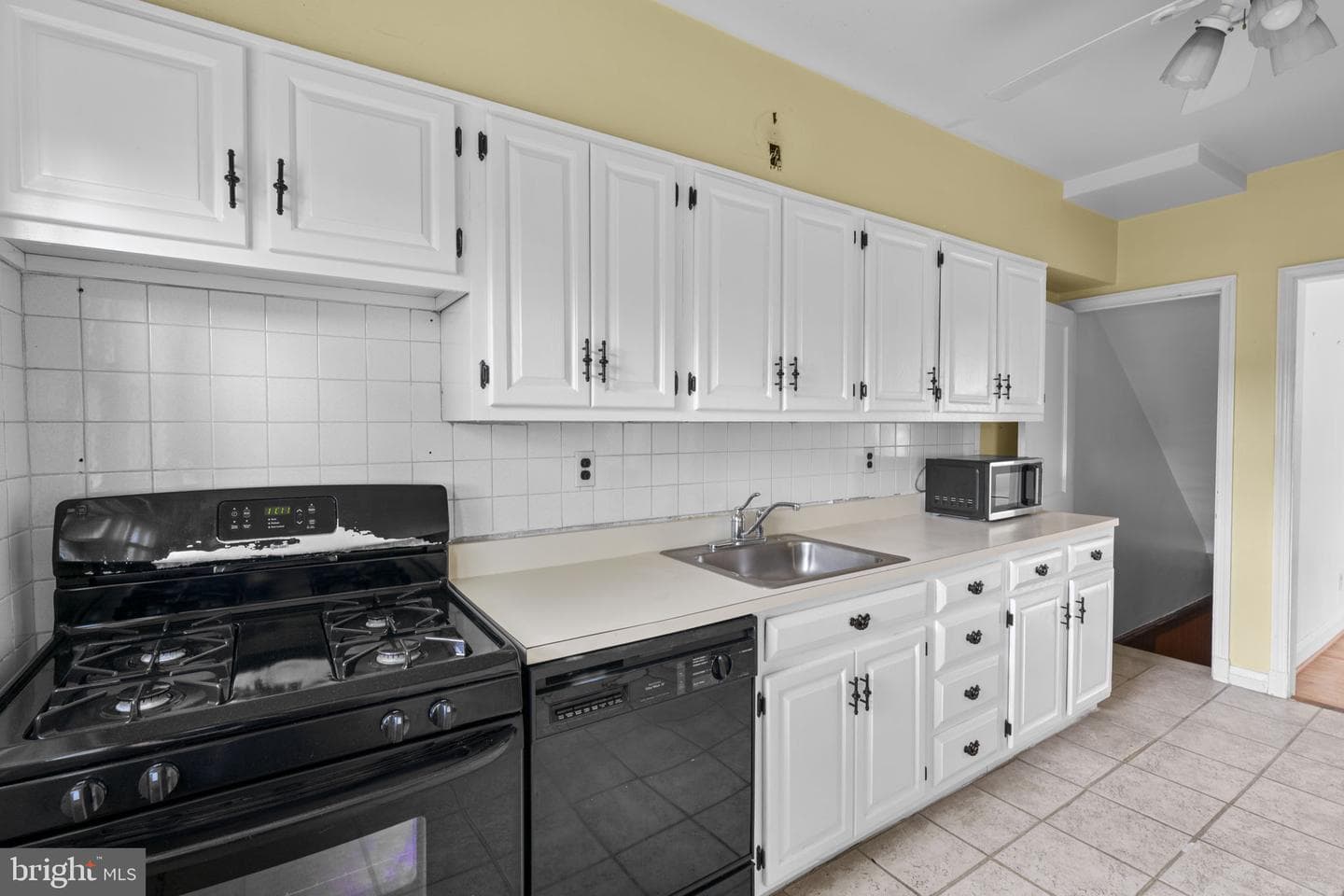 1241 Glenhaven Road photo 10