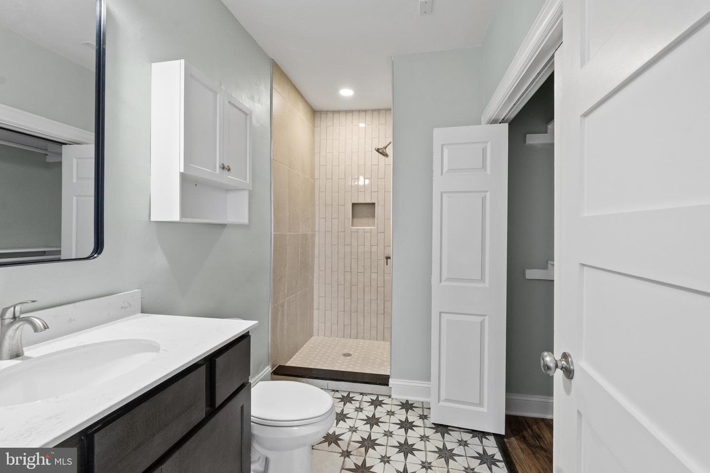 621 E 36th Street photo 20