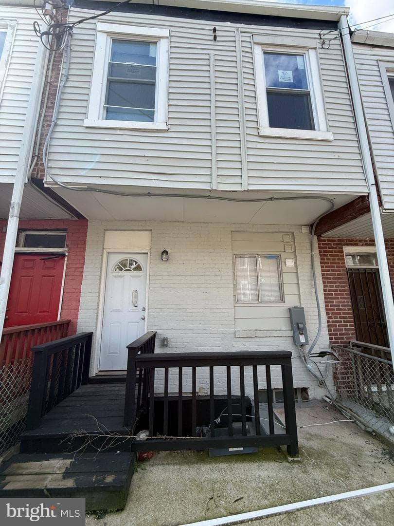 2720 E Biddle St photo 33