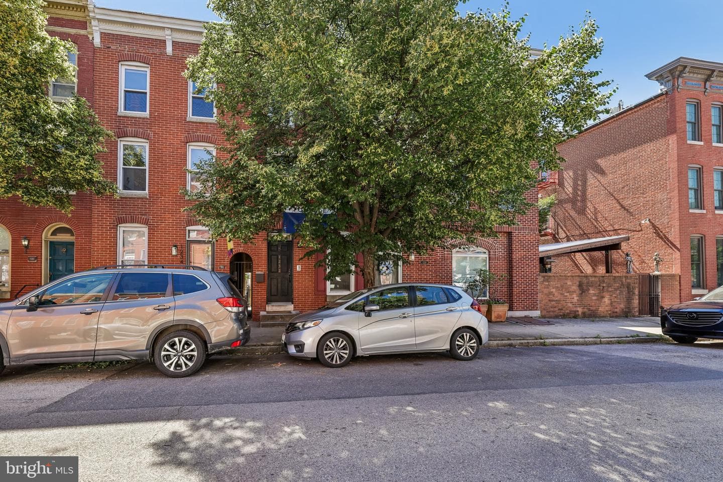 1232 Riverside Avenue photo 1
