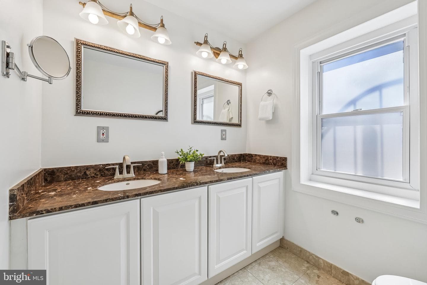 1232 Riverside Avenue photo 36