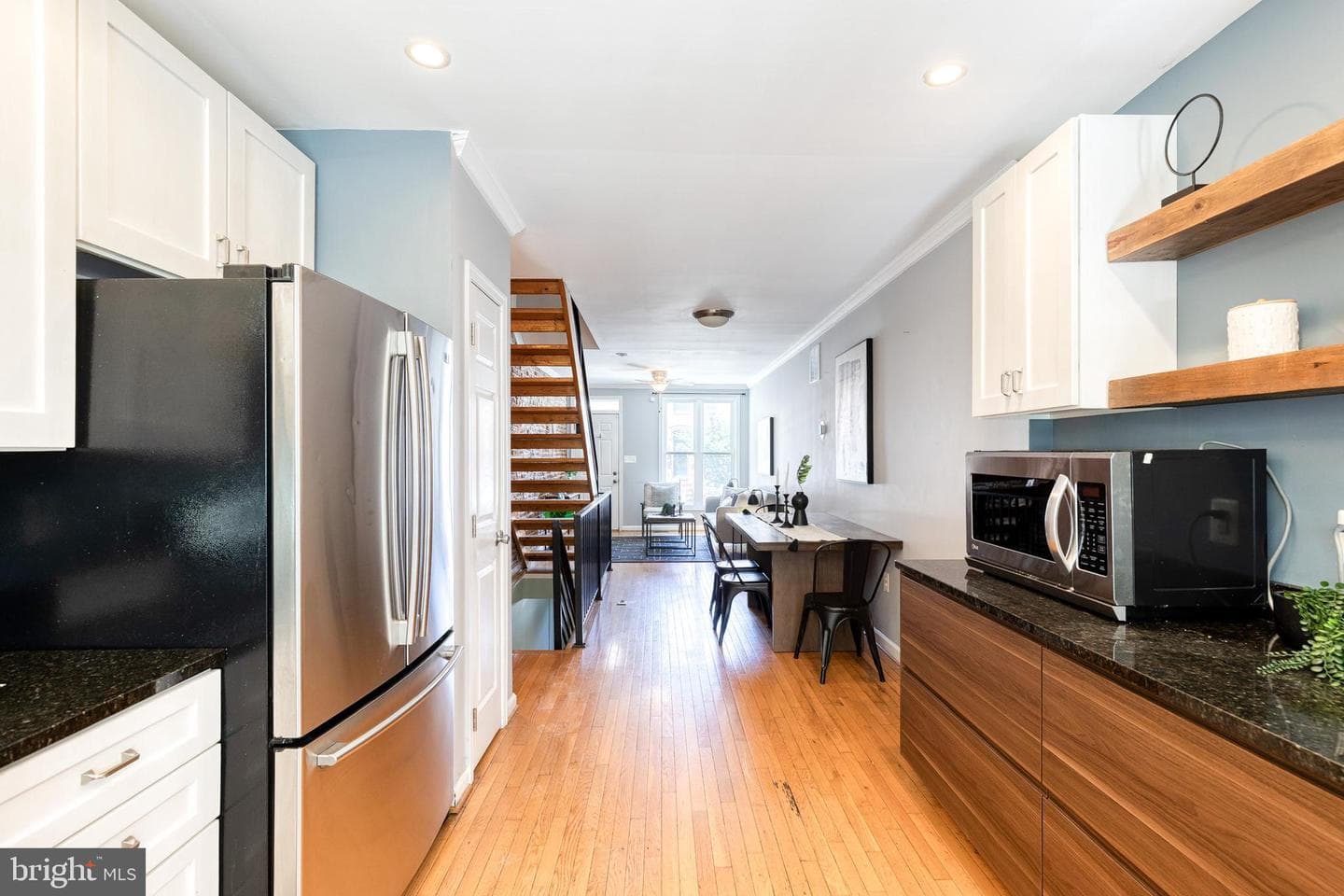 1309 Andre Street photo 19