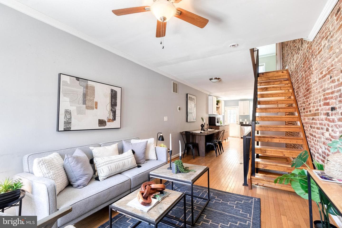 1309 Andre Street photo 3
