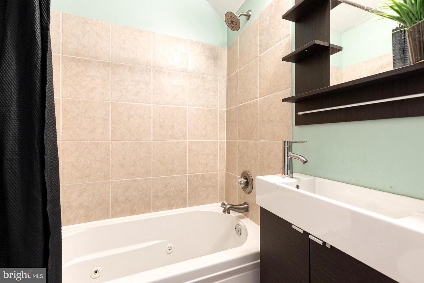 1309 Andre Street photo 35