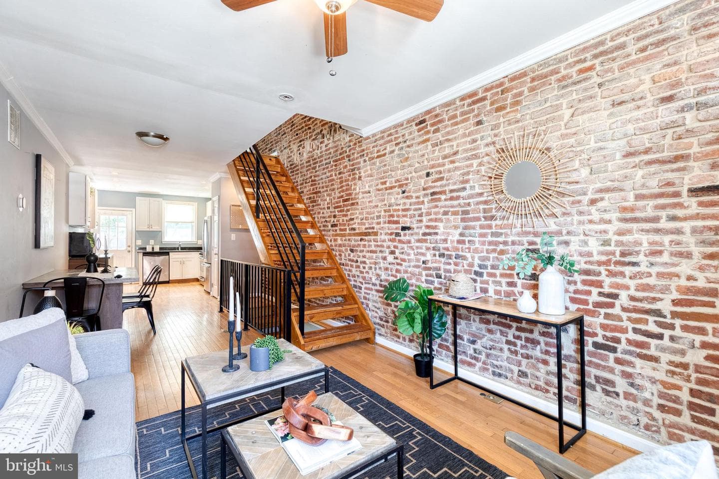 1309 Andre Street photo 4