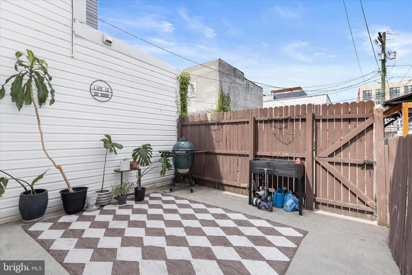 1824 S Charles Street photo 32