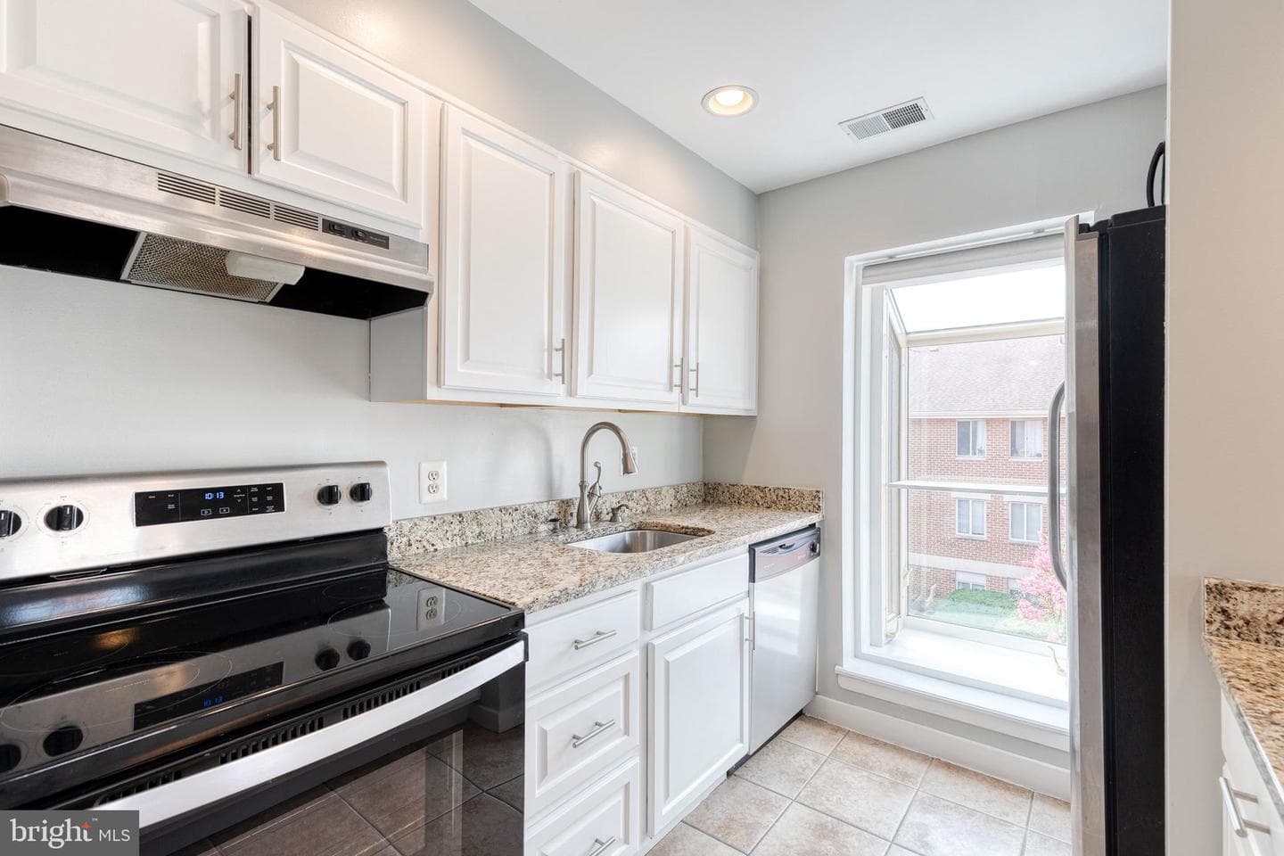 425 S Sharp Street #r 15 photo 18