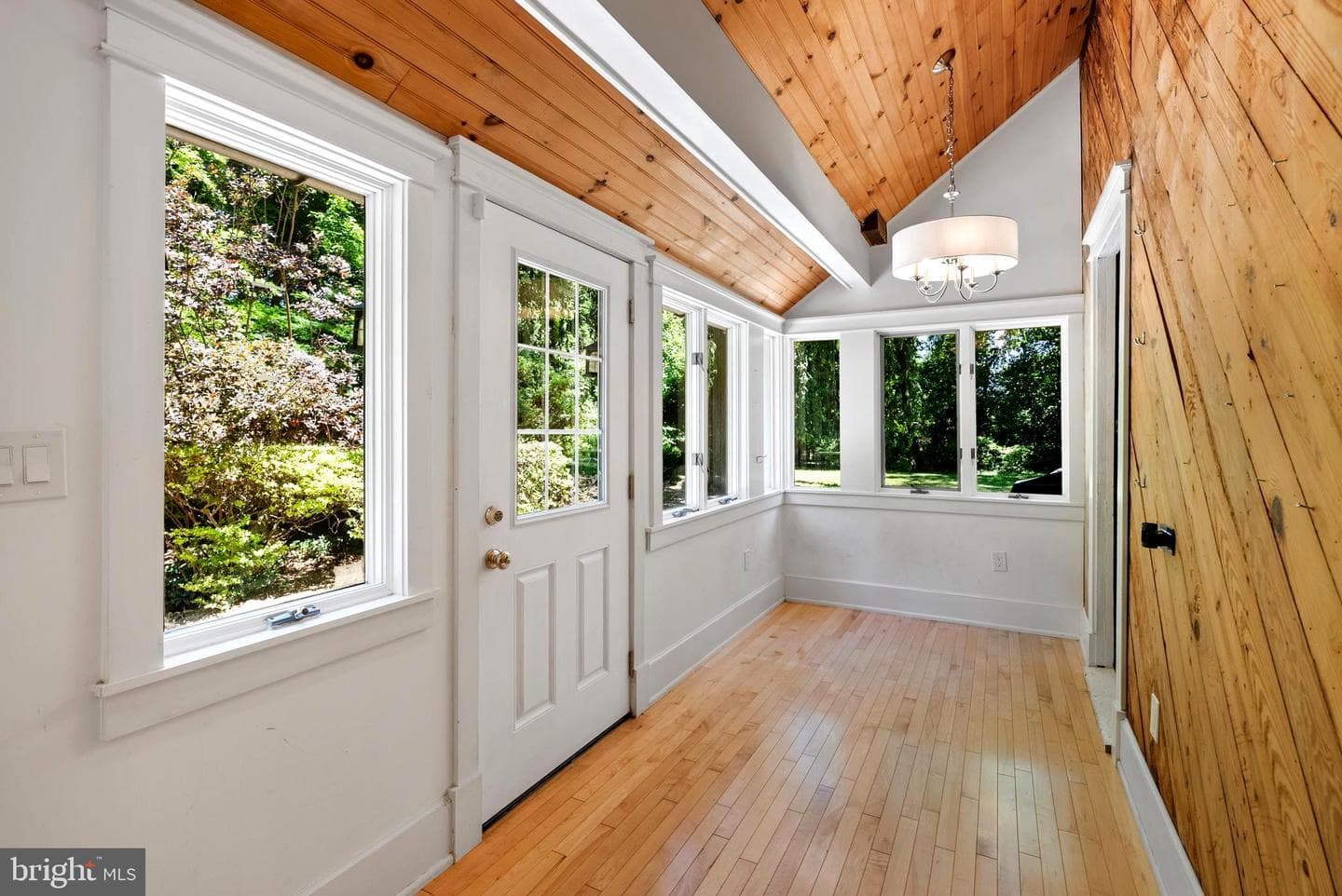 4000 White Avenue photo 17