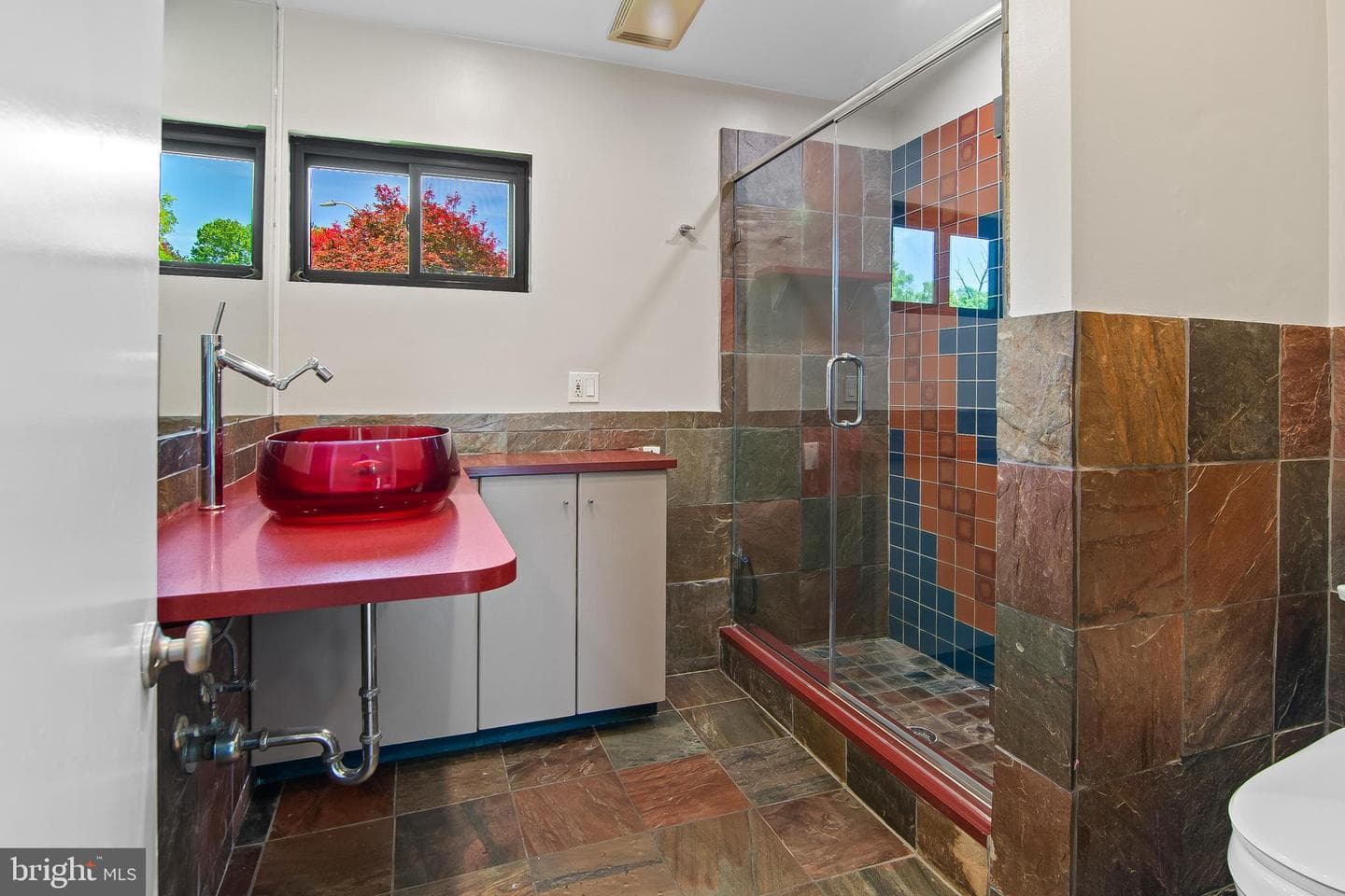 6105 Ivymount Road photo 13