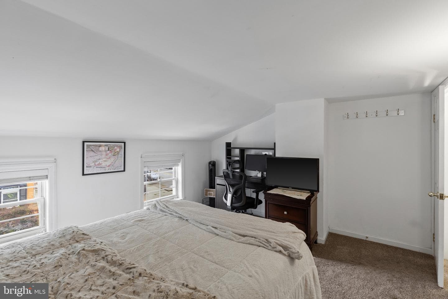 2223 Fleet Street photo 26