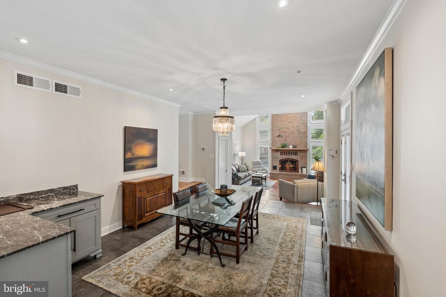 124 W Montgomery Street photo 9