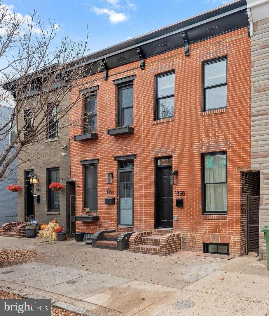 1358 Towson Street photo 3
