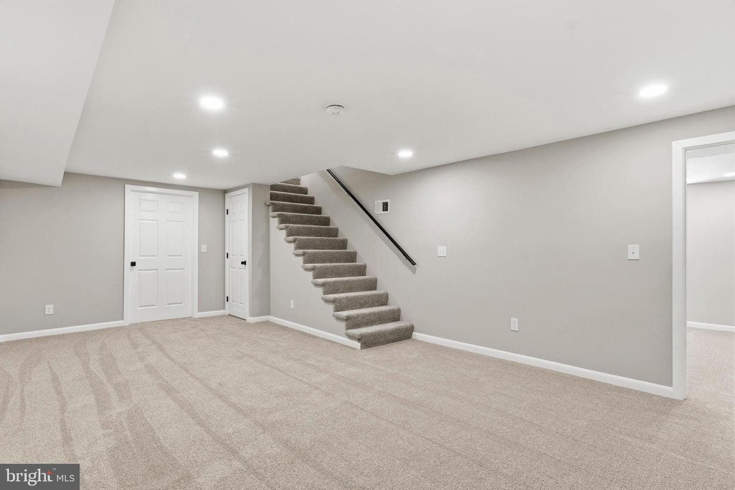 2303 Lyndhurst Avenue photo 15
