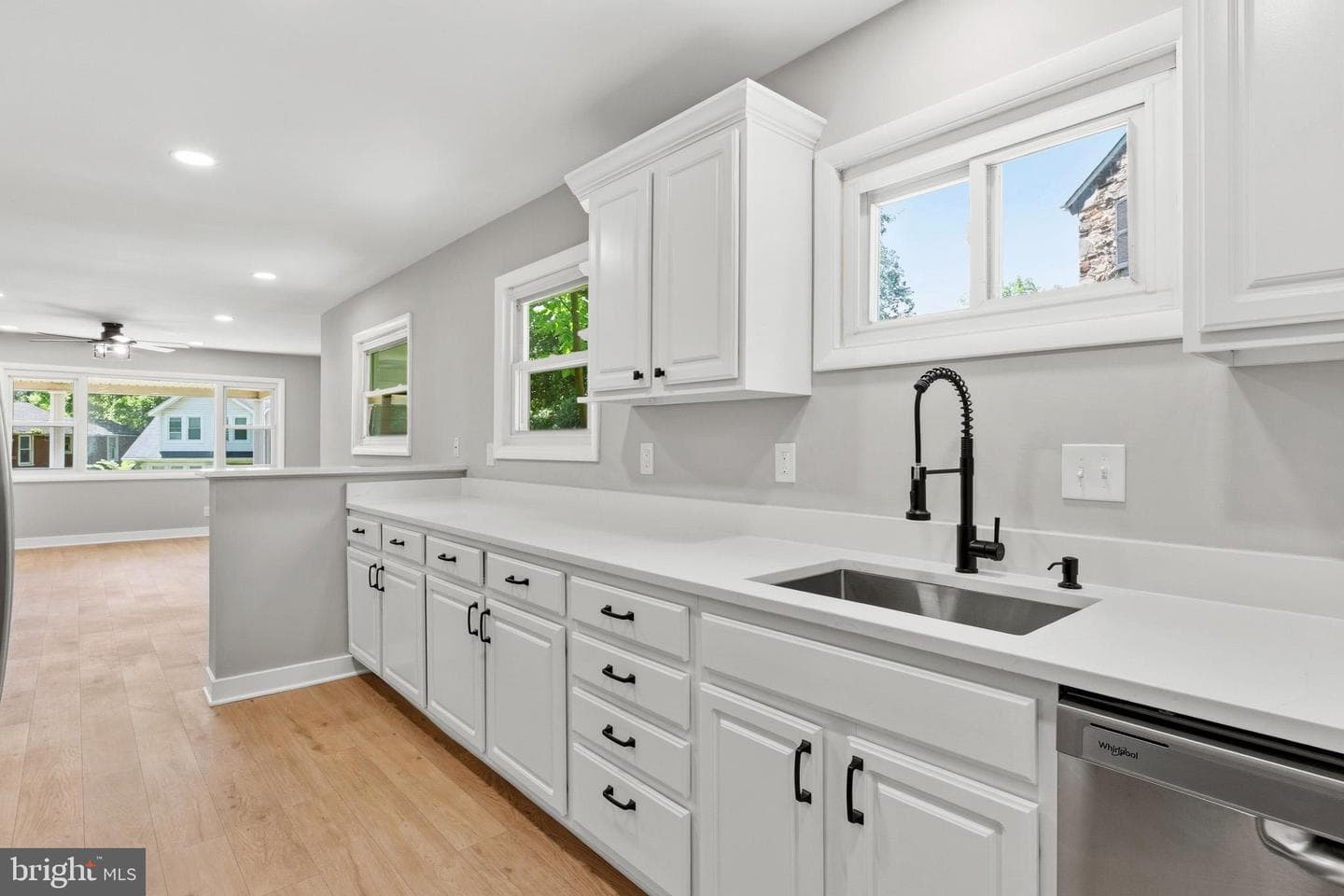 2303 Lyndhurst Avenue photo 4