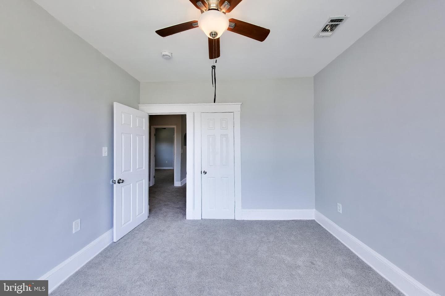 2702 Oakley Avenue photo 19