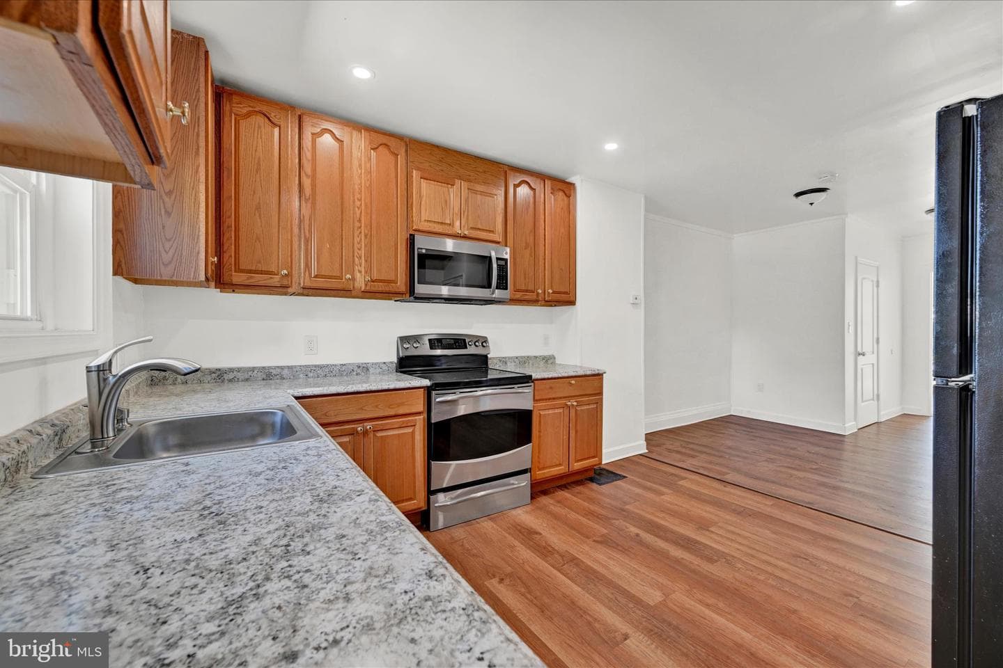 2758 Wilkens Avenue photo 8
