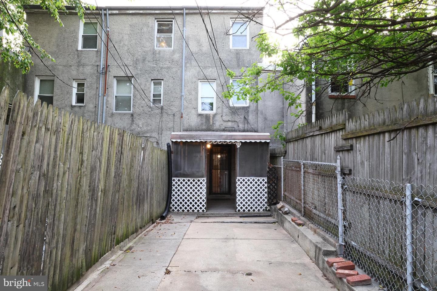 1533 N Gilmor Street photo 17