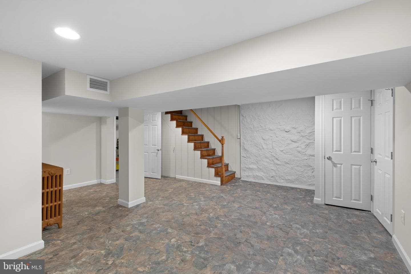 2924 Wyman Parkway photo 46