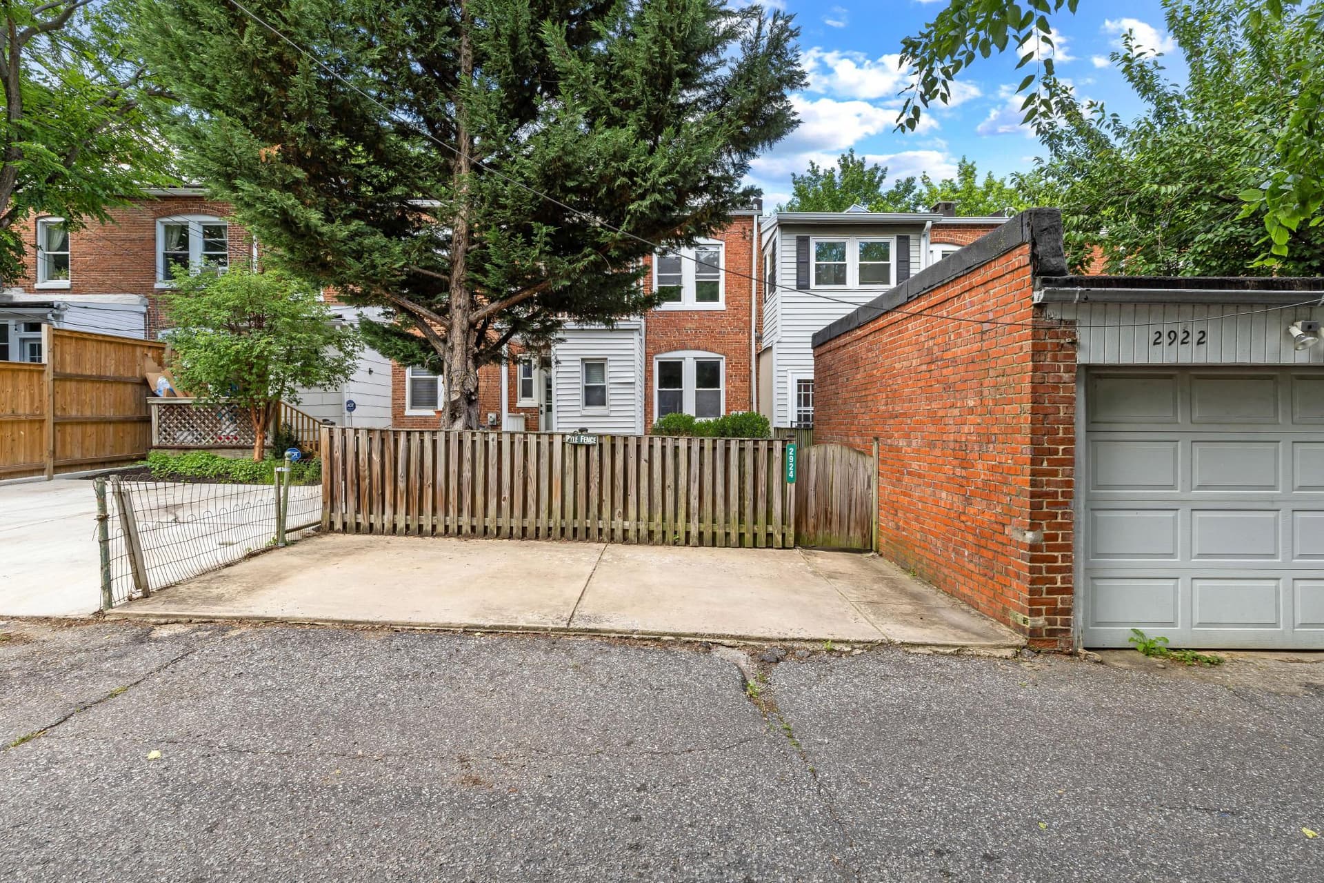 2924 Wyman Parkway photo 59
