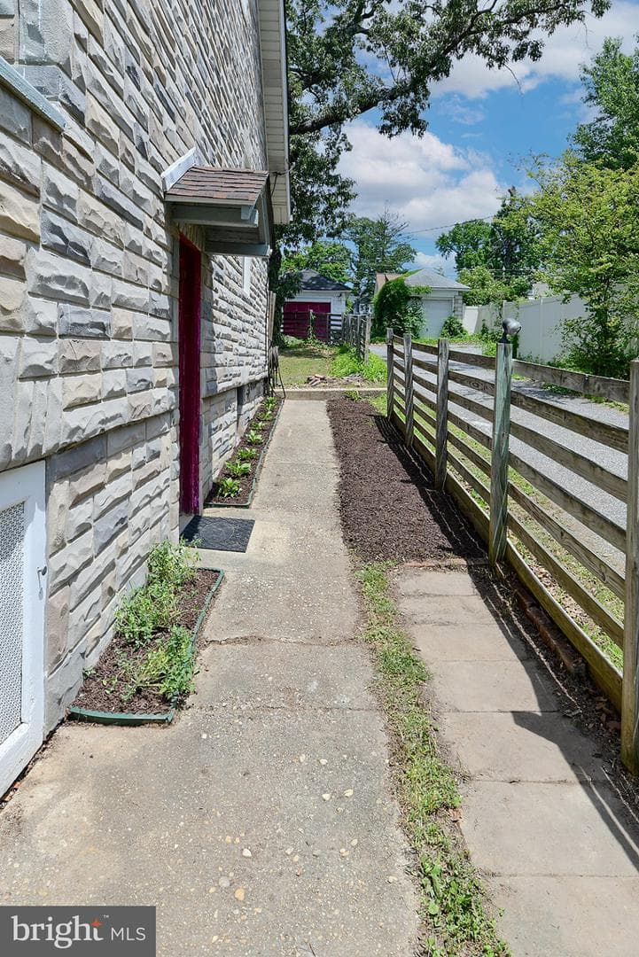 3114 Chesley Avenue photo 3