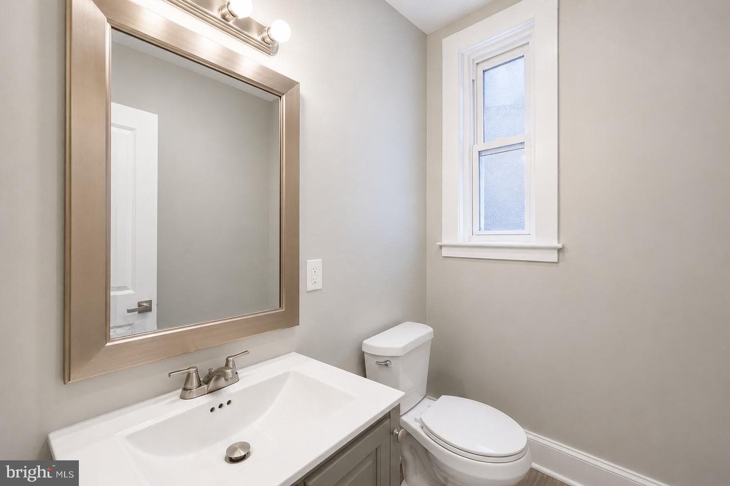 1922 W Baltimore Street photo 22