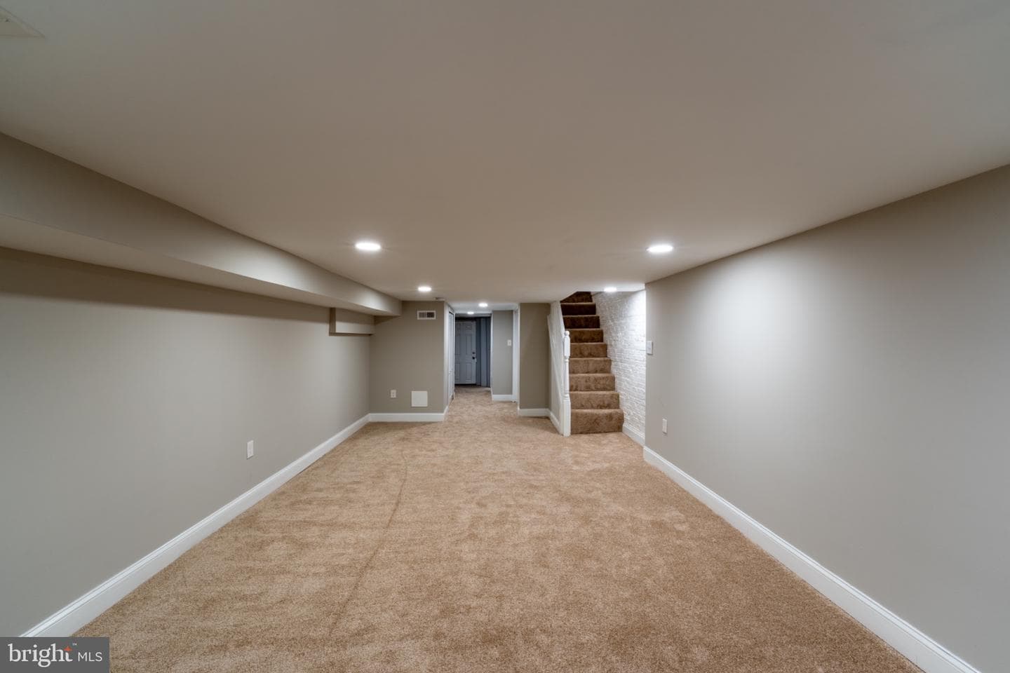 1521 Carswell Street photo 7