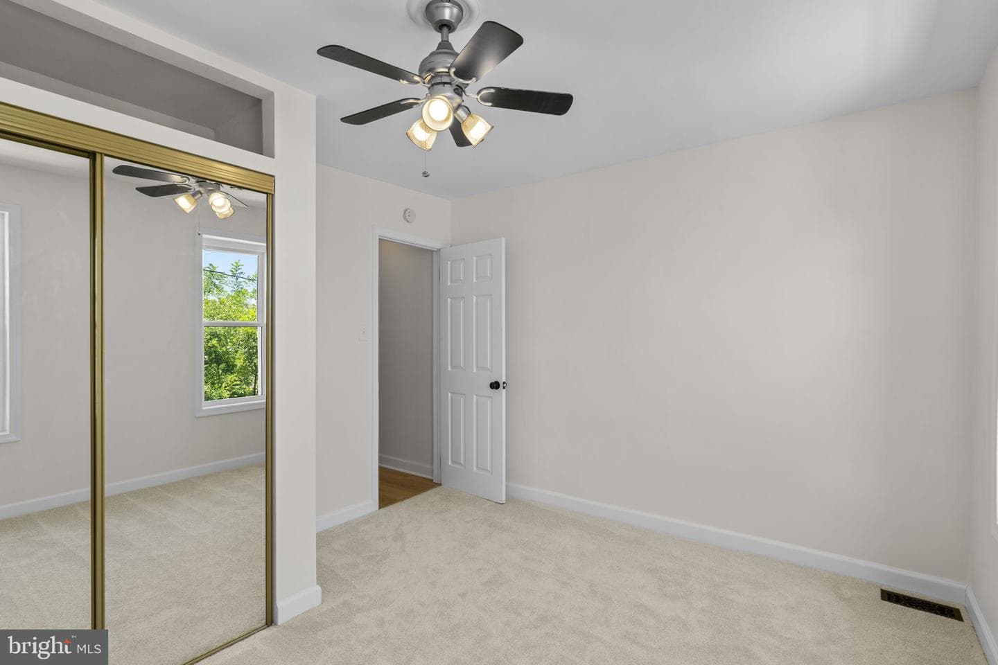 3637 Chestnut Avenue photo 18