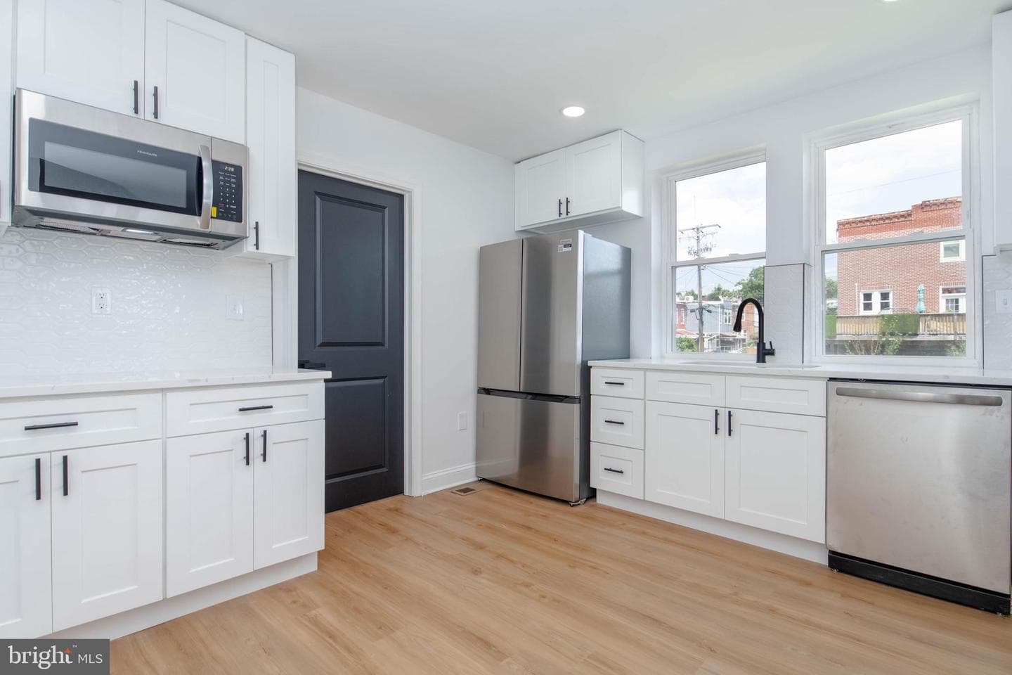 1300 W 37th Street photo 15