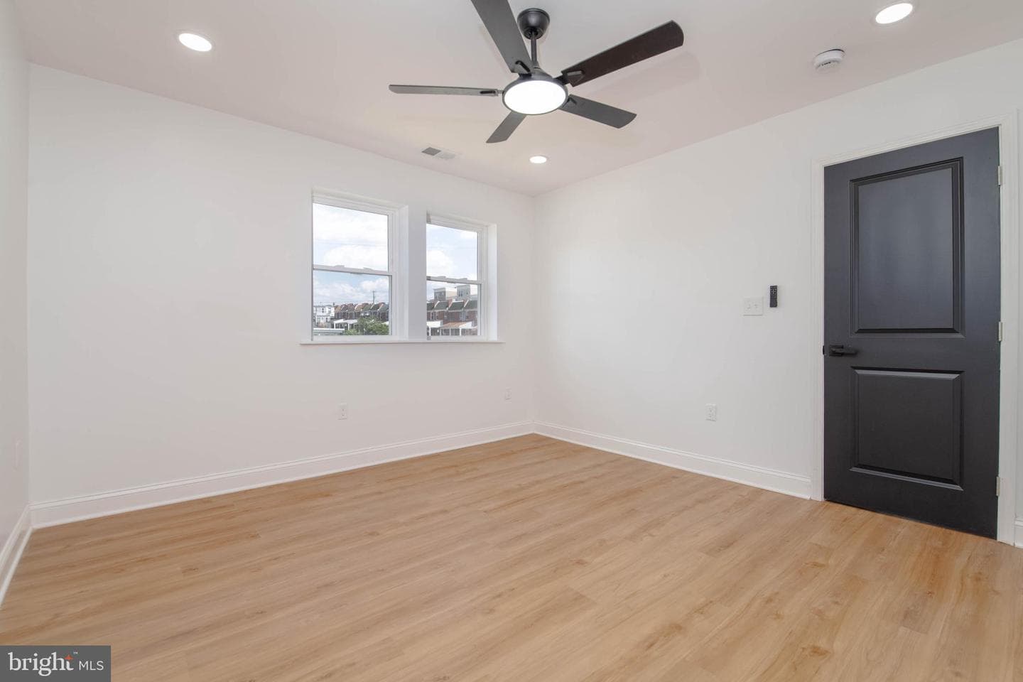 1300 W 37th Street photo 21