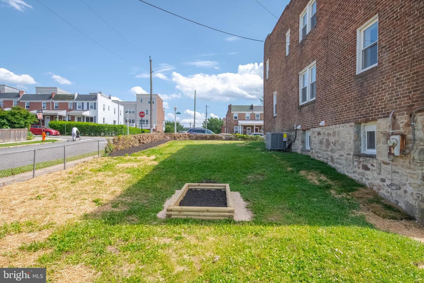 1300 W 37th Street photo 46