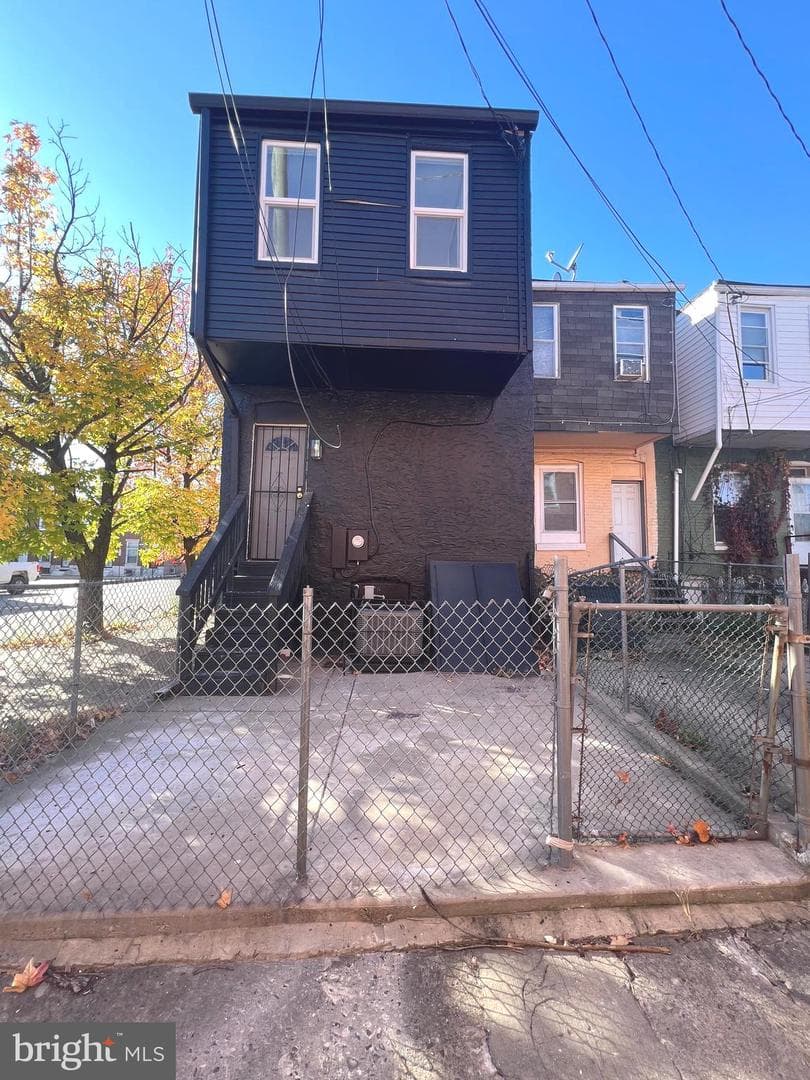 901 N Luzerne Avenue photo 38