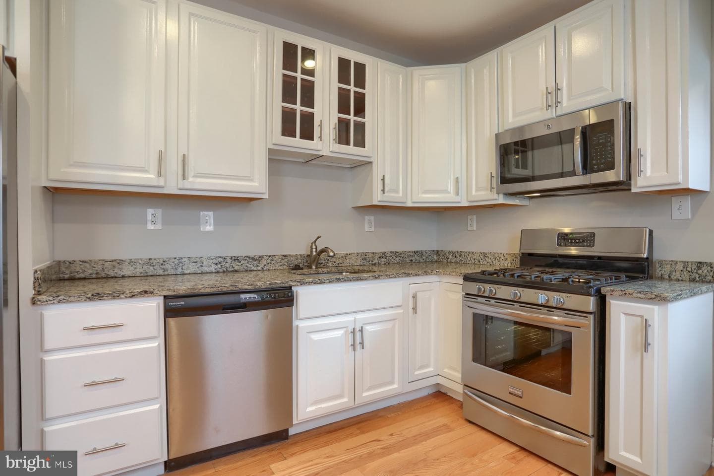 110 Ann Street photo 15