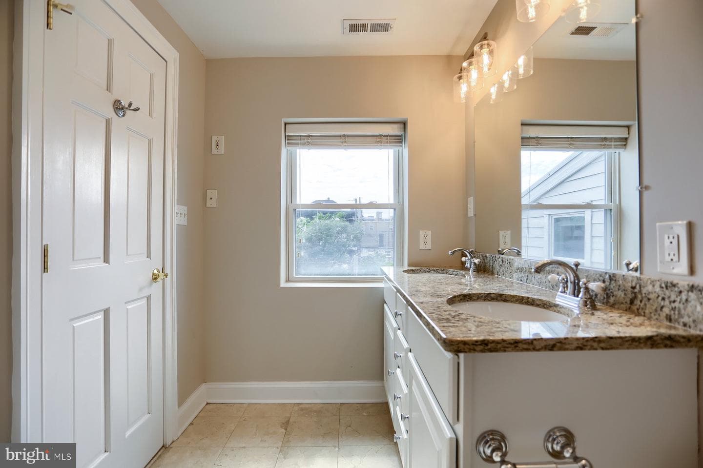 110 Ann Street photo 22