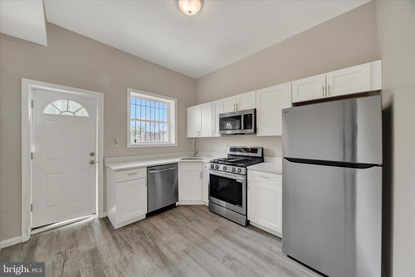 1813 N Bentalou St photo 11