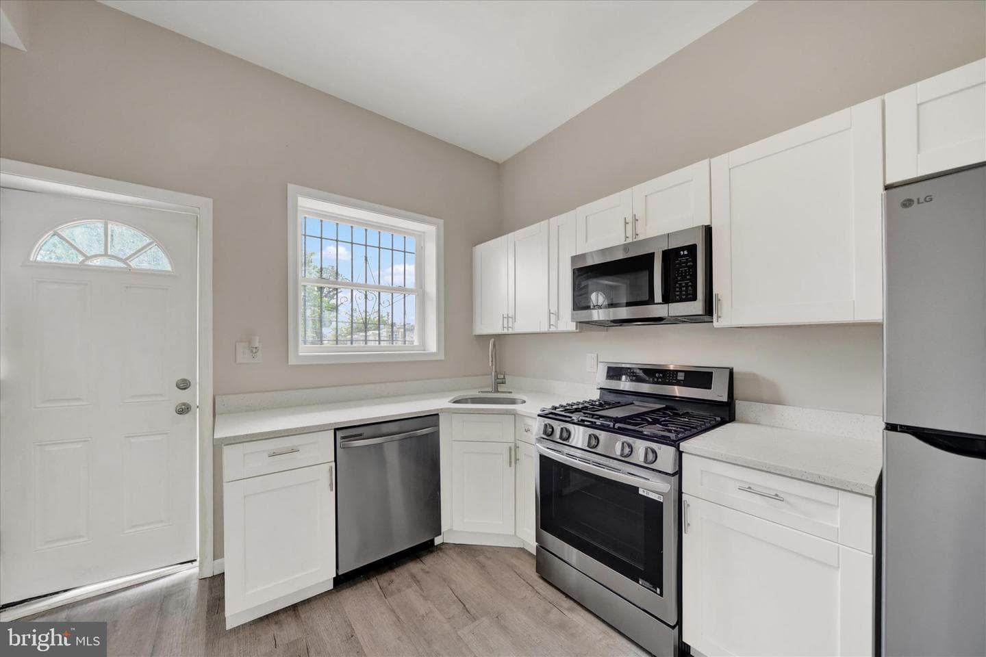 1813 N Bentalou St photo 13