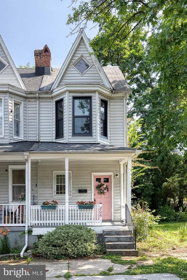 806 Homestead Street photo 2