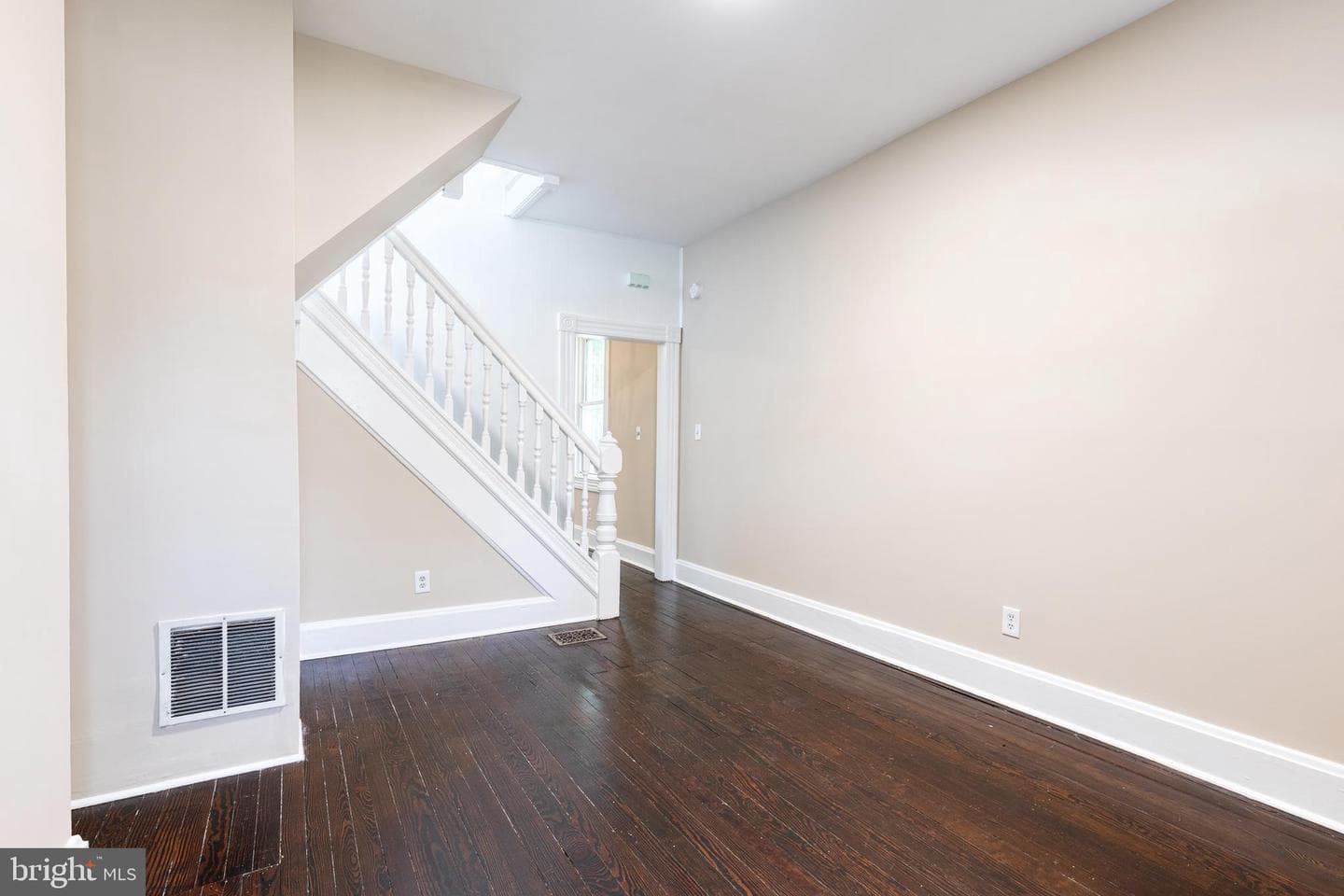806 Homestead Street photo 7