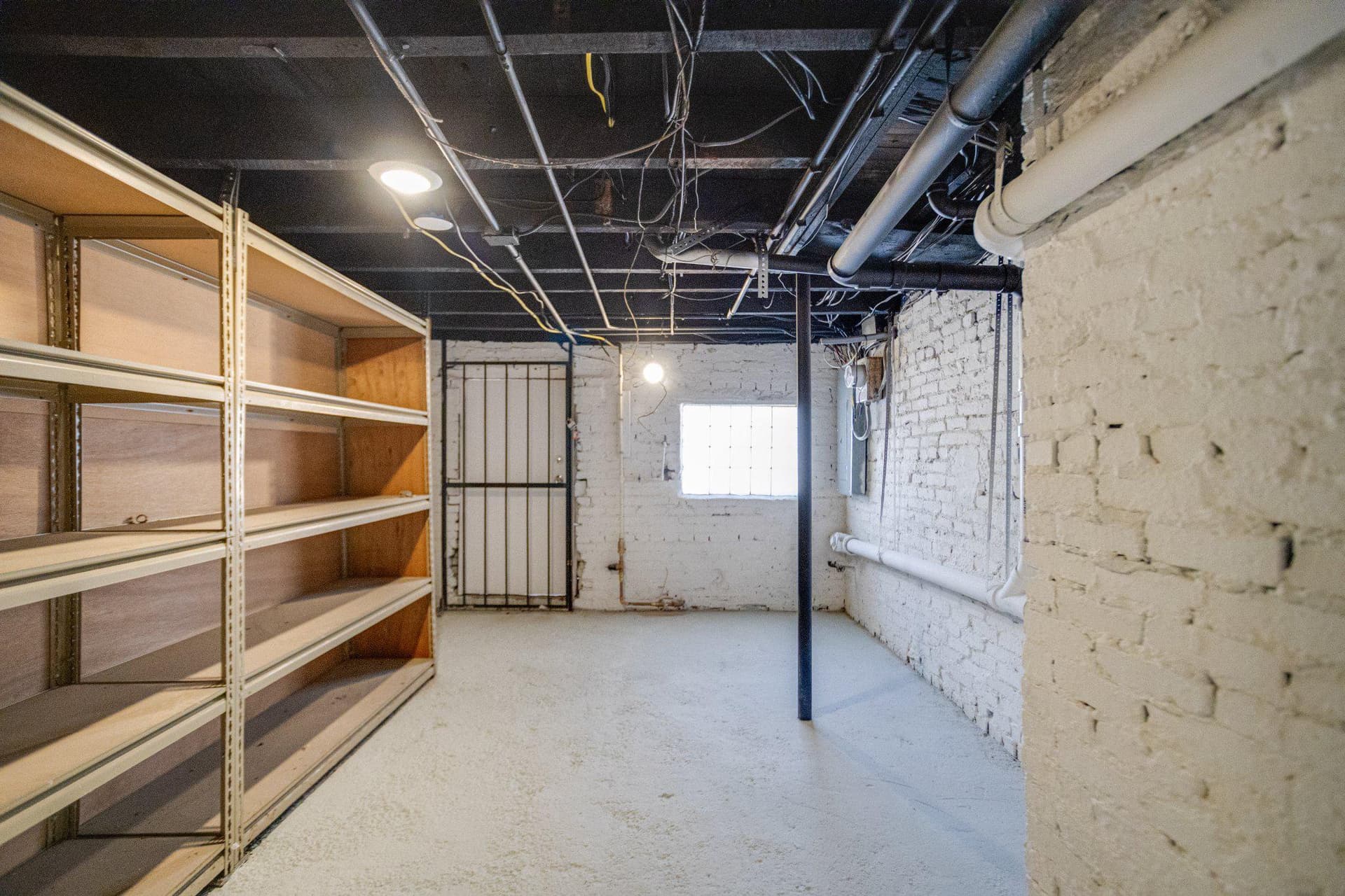 309 E 23rd Street photo 45