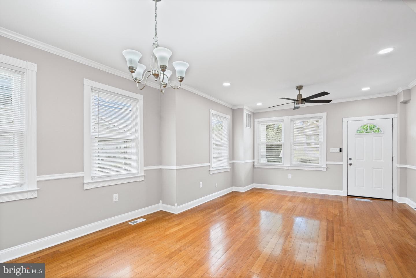 4619 Asbury Avenue photo 4