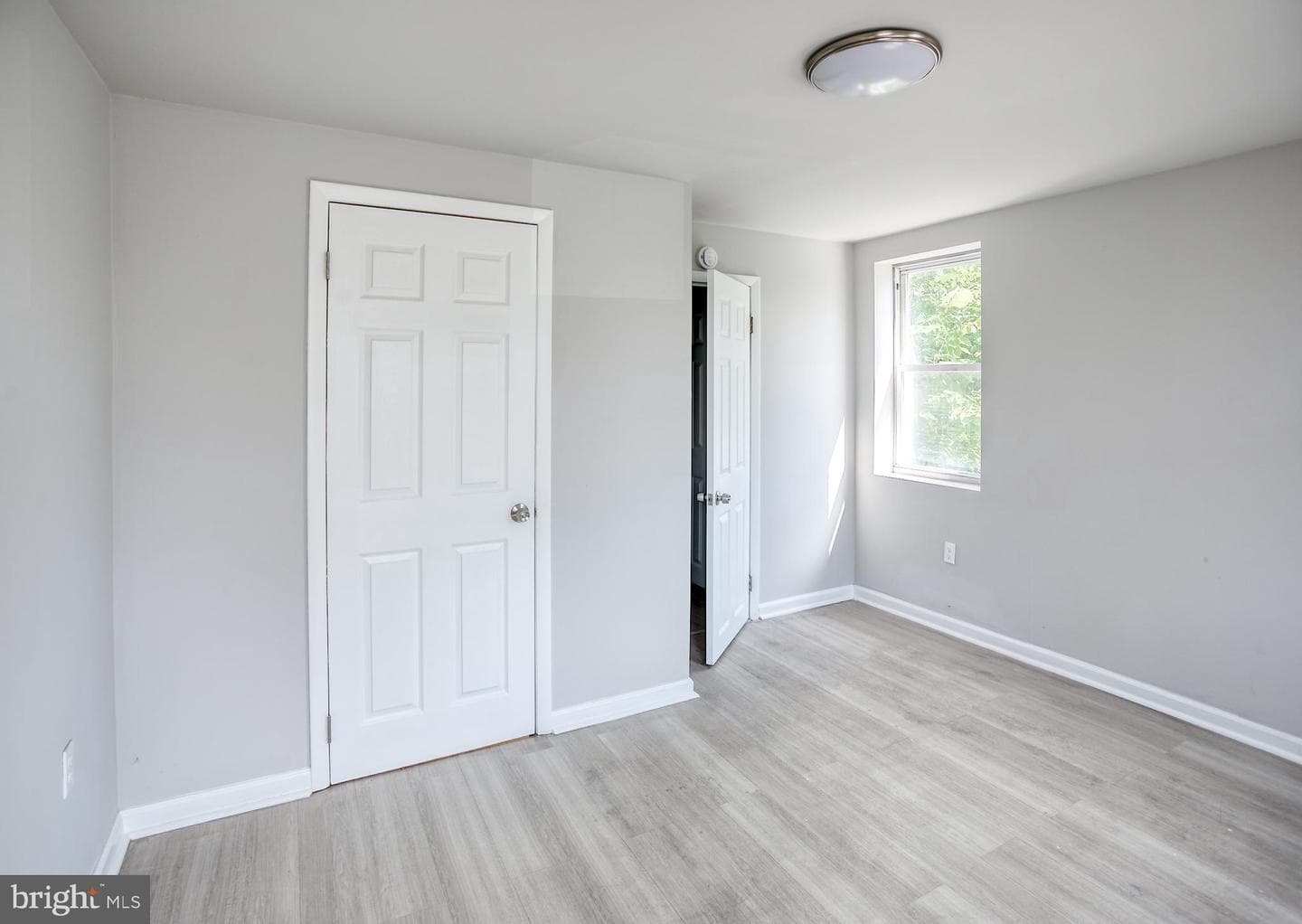 1200 Glyndon Avenue photo 15