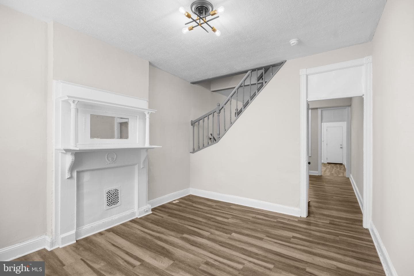 2621 Sloatfield Avenue photo 6