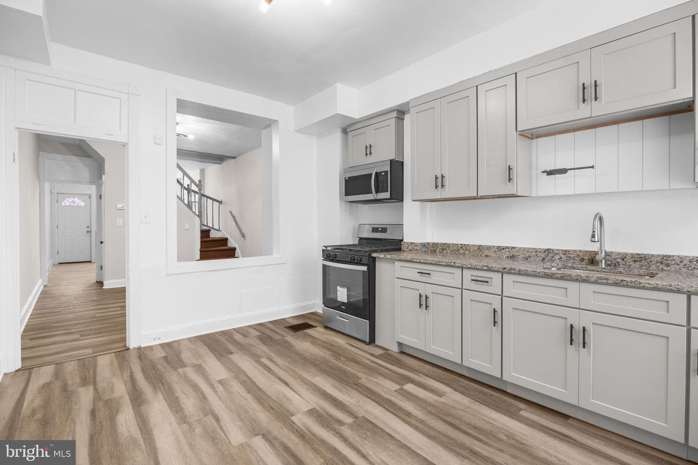 2621 Sloatfield Avenue photo 9